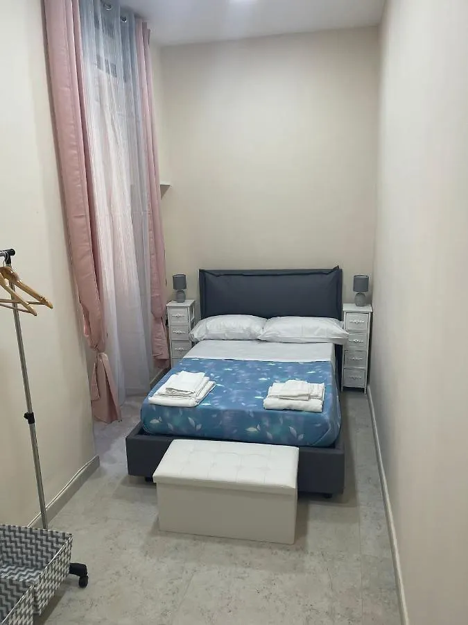 Apartment Maison Del Trianon Naples Italy